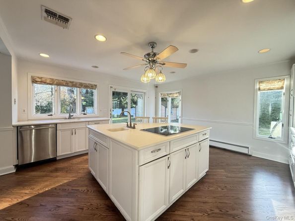 342 Woodbury Road, Cold Spring Harbor NY 11724