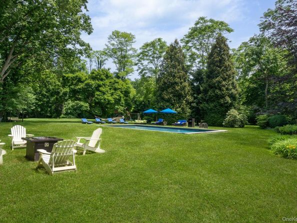 342 Woodbury Road, Cold Spring Harbor NY 11724