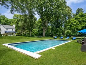 342 Woodbury Road, Cold Spring Harbor NY 11724