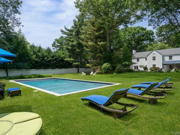 342 Woodbury Road, Cold Spring Harbor NY 11724