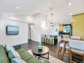 10 Shinnecock Lane, Hampton Bays NY 11946