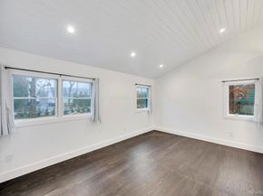 10 Shinnecock Lane, Hampton Bays NY 11946