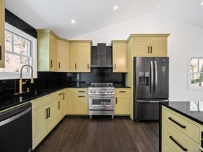 10 Shinnecock Lane, Hampton Bays NY 11946