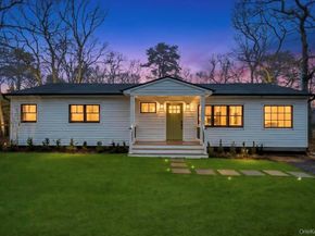 10 Shinnecock Lane, Hampton Bays NY 11946