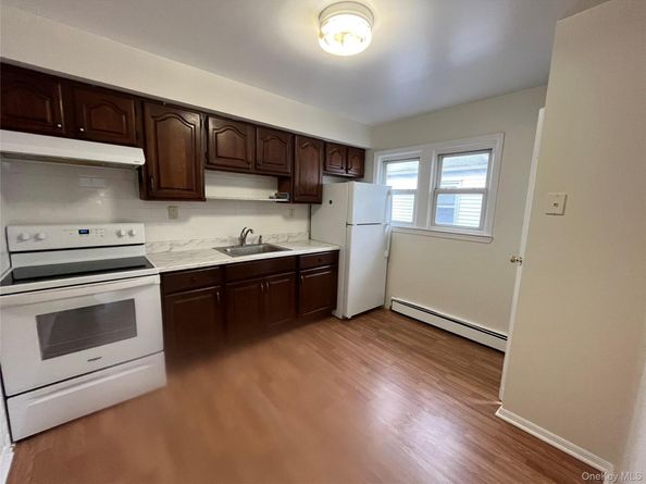 21 Beechwood Avenue, Port Washington NY 11050