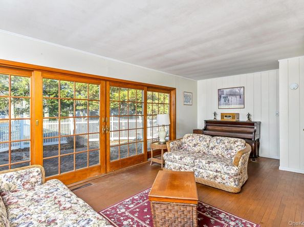 14 Whiting Road, East Quogue NY 11942