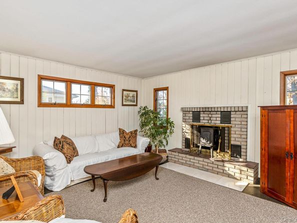 14 Whiting Road, East Quogue NY 11942