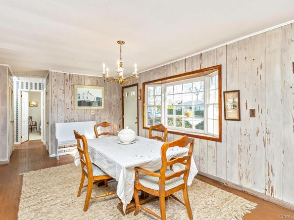 14 Whiting Road, East Quogue NY 11942