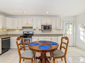 14 Whiting Road, East Quogue NY 11942