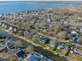 14 Whiting Road, East Quogue NY 11942