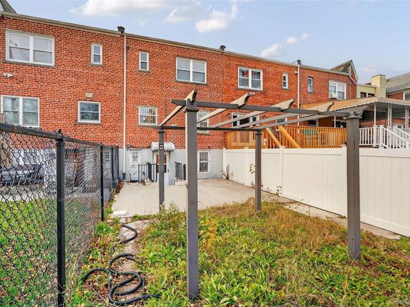 1304 Hobart Avenue, Bronx NY 10461