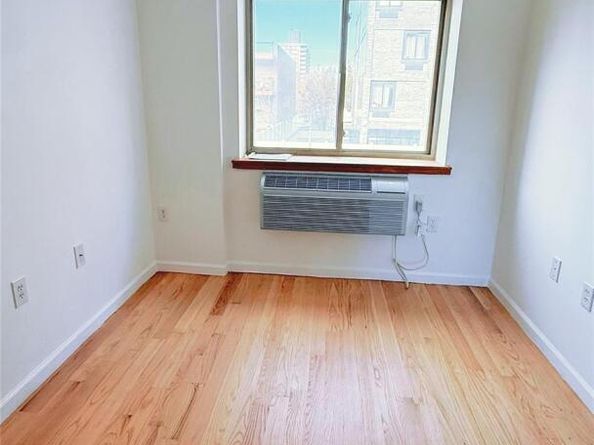 112-31 38 Avenue 2A, Corona NY 11368