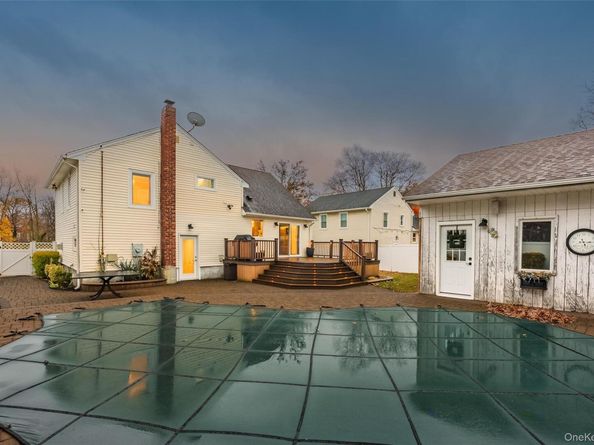 3641 Sarah Drive, Wantagh NY 11793