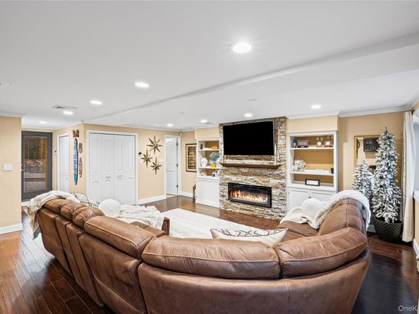 3641 Sarah Drive, Wantagh NY 11793