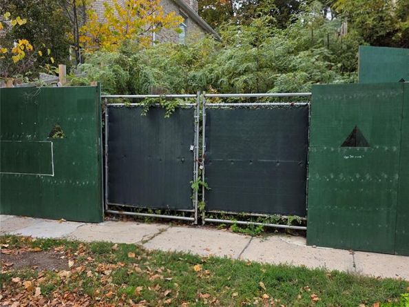 315 W 262nd Street, Bronx NY 10471