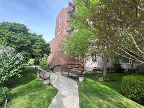 84-49 168th Street 4S, Jamaica Hills NY 11432