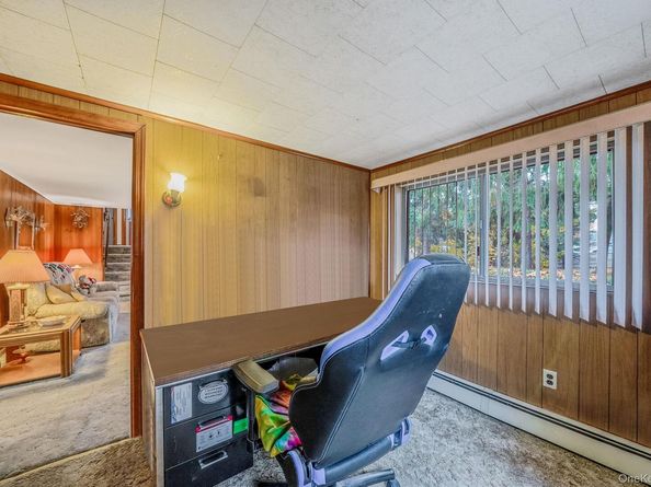 85 Hawthorne Street, Selden NY 11784