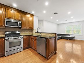 101 Sheldrake Place 14, Mamaroneck NY 10543