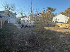 Undisclosed Address #931312, West Babylon NY 11704