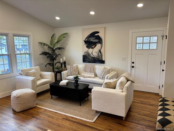 209 Loop Drive, Sayville NY 11782