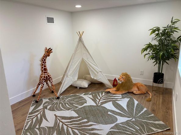 209 Loop Drive, Sayville NY 11782