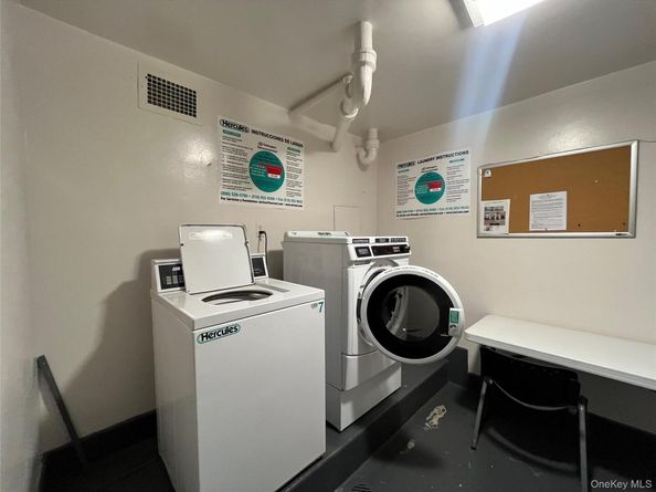 70-20 108th Street 2K, Forest Hills NY 11375