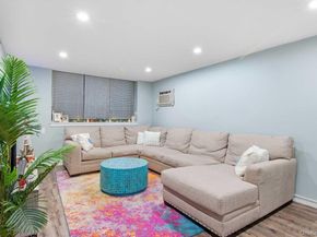 52 Brompton Road 52, Great Neck NY 11021