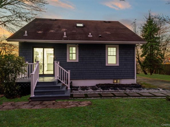 602 Clocks Boulevard, Massapequa NY 11758