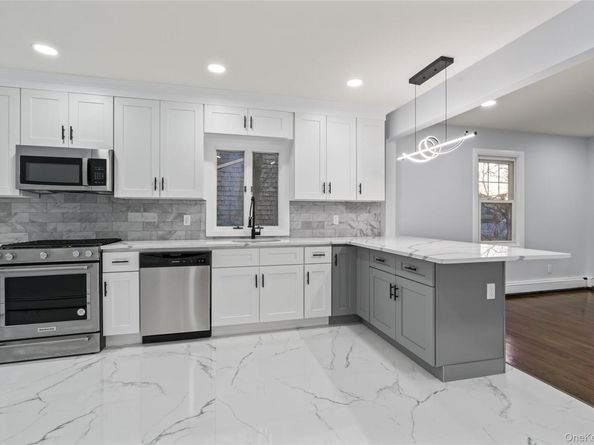 602 Clocks Boulevard, Massapequa NY 11758