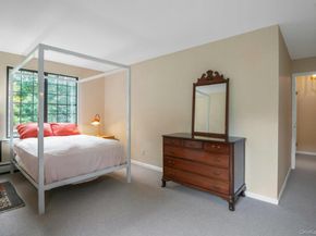 60 Foxwood Drive 2, Pleasantville NY 10570