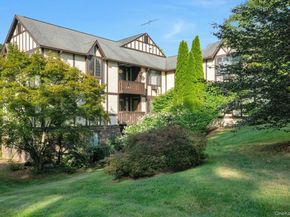 60 Foxwood Drive 2, Pleasantville NY 10570