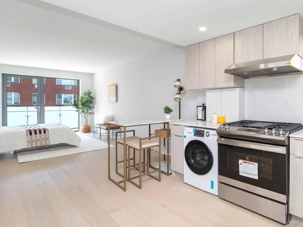 136-80 41st Avenue 7H, Flushing NY 11355