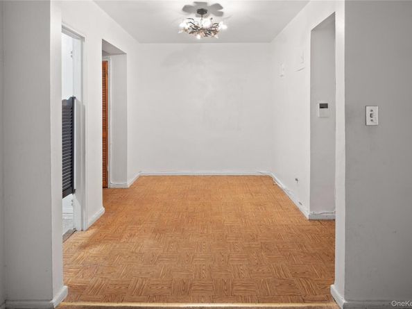 38-15 149th Street 6M, Flushing NY 11354