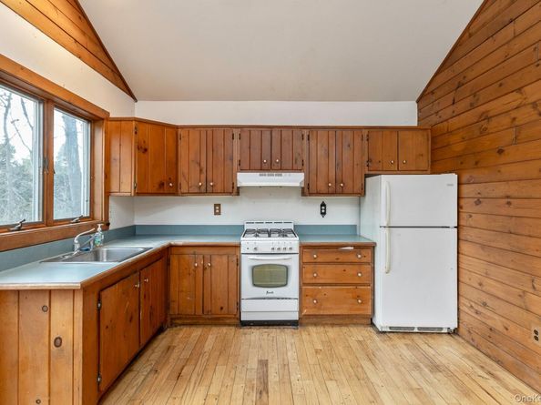 62 Birch Hill Road, Mount Sinai NY 11766