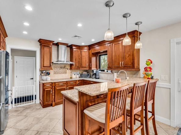 124 Spence Avenue, Holtsville NY 11742