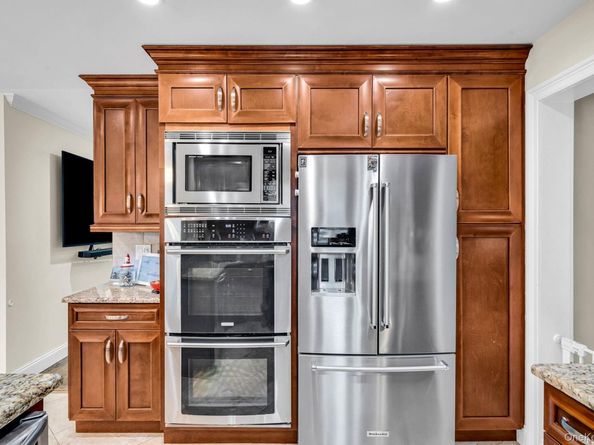 124 Spence Avenue, Holtsville NY 11742