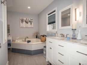 1661 # 519 Old Country rd 519, Riverhead NY 11901