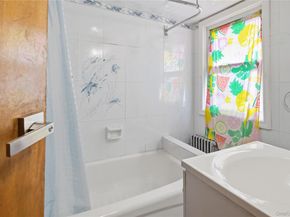 820 Southern Parkway, Uniondale NY 11553