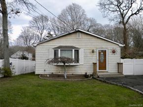 79 S Evergreen Drive, Selden NY 11784