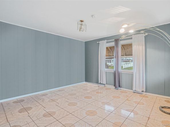 3 Poplar Road, Amityville NY 11701