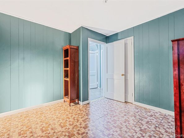 3 Poplar Road, Amityville NY 11701