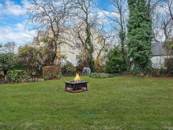 3 Poplar Road, Amityville NY 11701