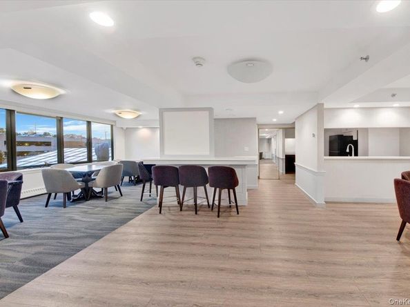 4 Martine Avenue 502, White Plains NY 10606