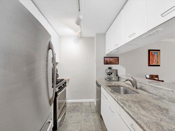 4 Martine Avenue 502, White Plains NY 10606