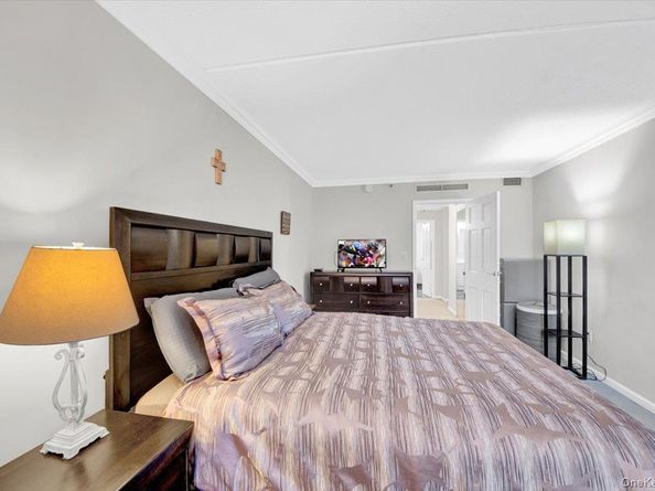 4 Martine Avenue 502, White Plains NY 10606