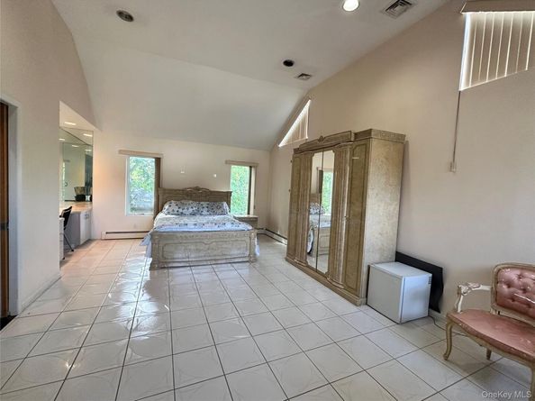 1027 Windermere Road, Franklin Square NY 11010