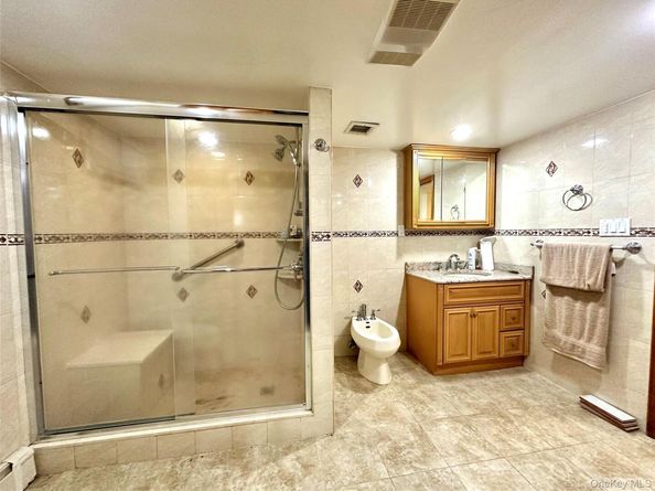 1027 Windermere Road, Franklin Square NY 11010