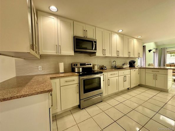 1027 Windermere Road, Franklin Square NY 11010