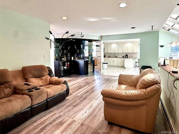 1027 Windermere Road, Franklin Square NY 11010