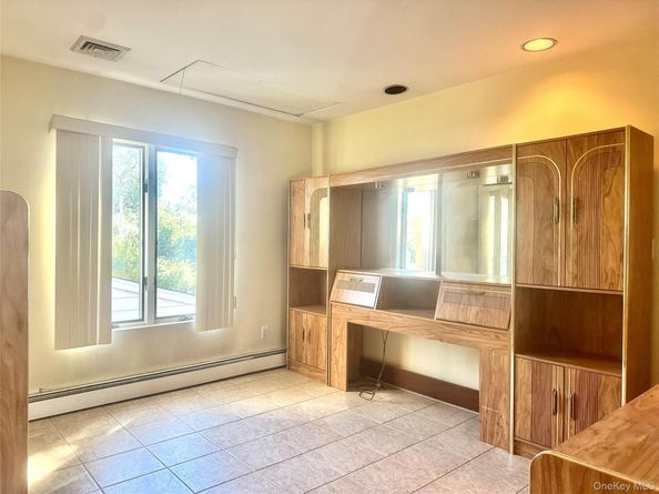 1027 Windermere Road, Franklin Square NY 11010